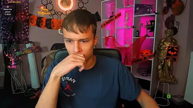 StripChat sam_nexor  is Freechat  sam_nexor — show muscles