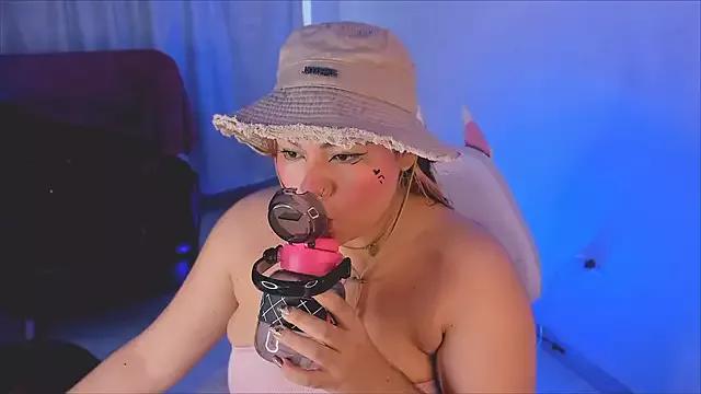 Samanta_cutee on StripChat 