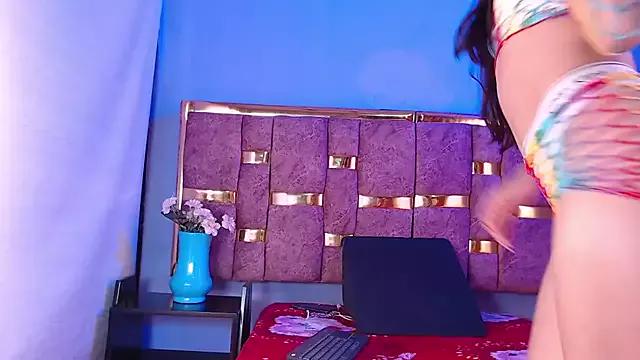 Sammy_fox23 on StripChat 