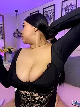 Sara__collins__ on StripChat 