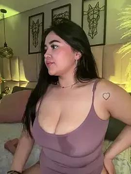 Sara__collins__ on StripChat 
