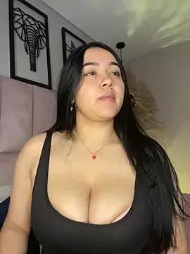 Sara__collins__ on StripChat 