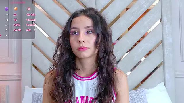Sarah-Grace on StripChat 