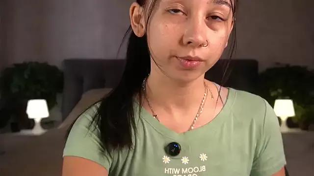 Freechat Sssonya on StripChat