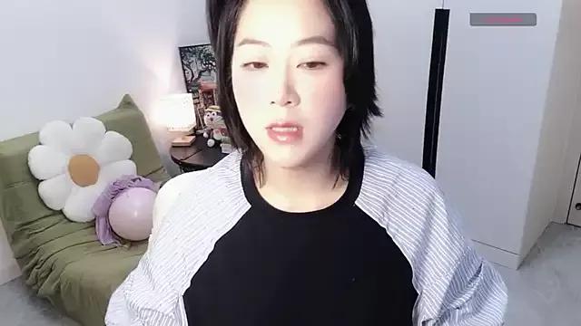 summer_996 on StripChat 