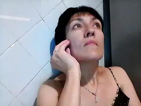 SunnyAmorre on StripChat 