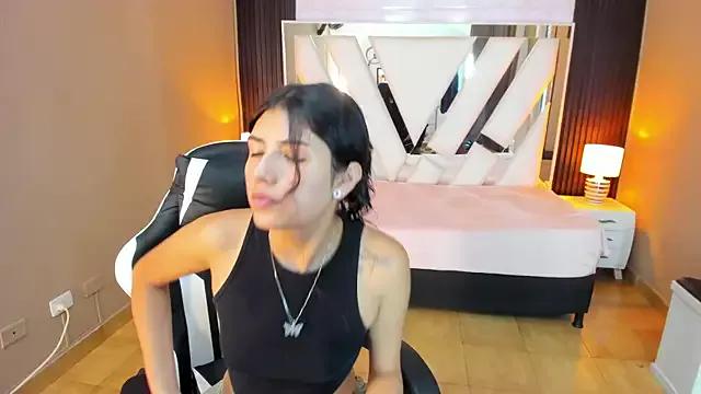 sweet-muse on StripChat 