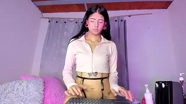 t-tatiiiiiiii on StripChat 