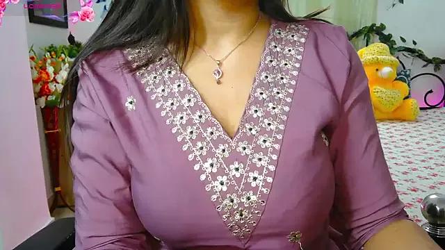 StripChat thyAnvi  is Freechat  thyAnvi — Chocolate on boobs & navel