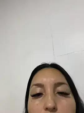 tu-bebitaa on StripChat 