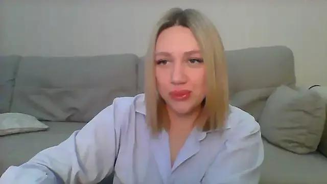 VickyLove047 on StripChat 