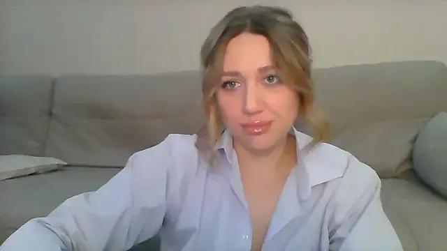 VickyLove047 on StripChat 