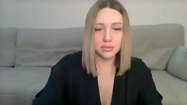 VickyLove047 on StripChat 