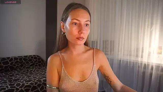 Vivian__ on StripChat 