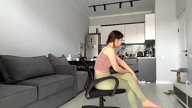 Wow_Akemi on StripChat 